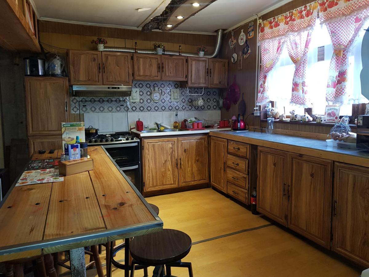 Hostal La Morenita Punta Arenas Bagian luar foto