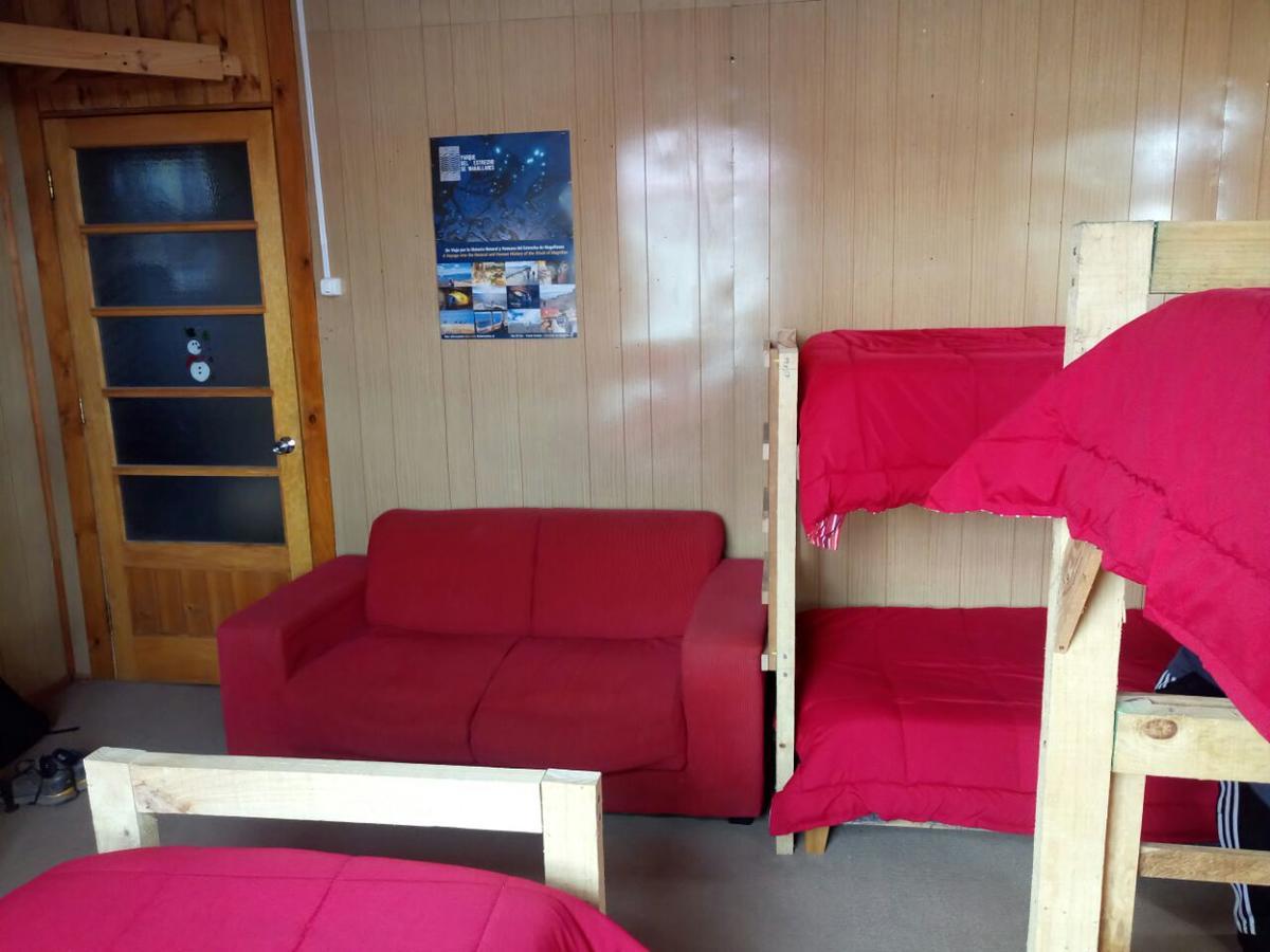 Hostal La Morenita Punta Arenas Bagian luar foto