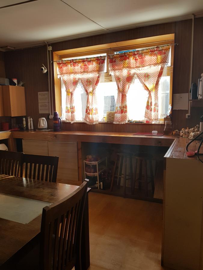 Hostal La Morenita Punta Arenas Bagian luar foto