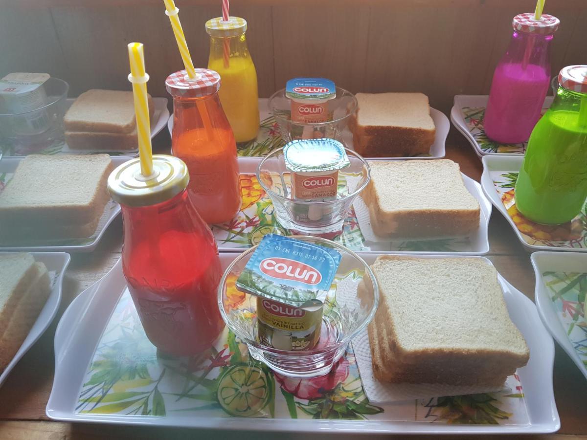 Hostal La Morenita Punta Arenas Bagian luar foto